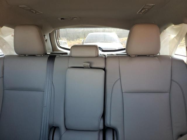 5TDKZRFH0JS530466 - 2018 TOYOTA HIGHLANDER SE WHITE photo 10