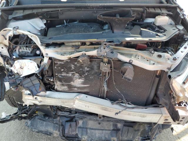 5TDKZRFH0JS530466 - 2018 TOYOTA HIGHLANDER SE WHITE photo 12
