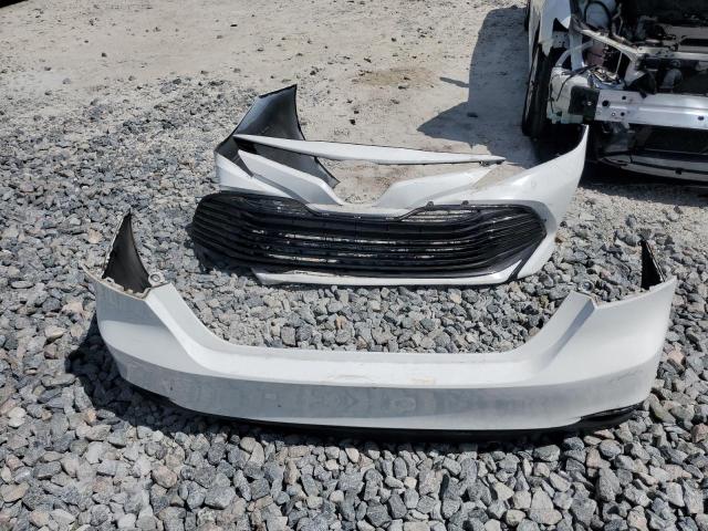 4T1B11HK5JU536840 - 2018 TOYOTA CAMRY L WHITE photo 12