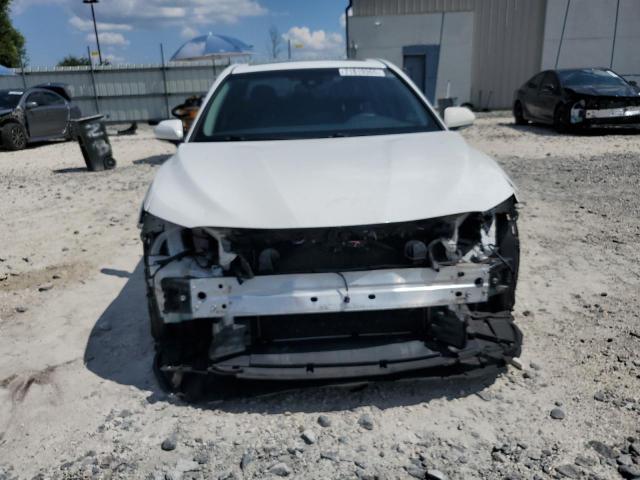 4T1B11HK5JU536840 - 2018 TOYOTA CAMRY L WHITE photo 5