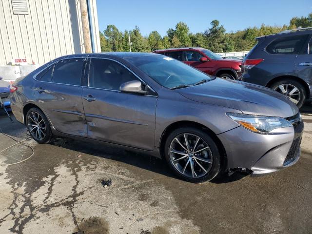 4T1BF1FK1GU258824 - 2016 TOYOTA CAMRY LE GRAY photo 4