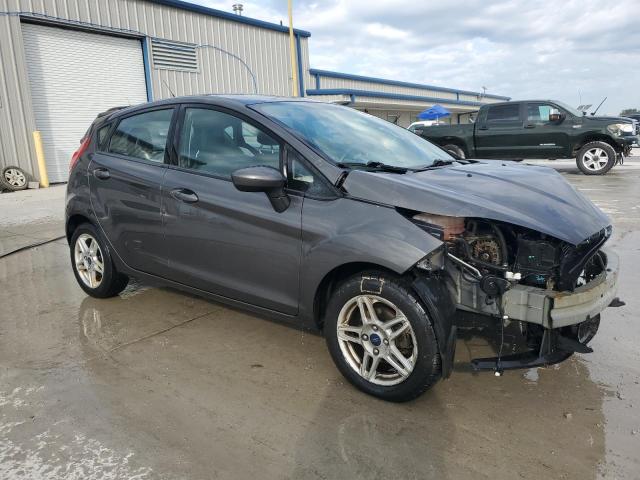 3FADP4EJ9KM120116 - 2019 FORD FIESTA SE Grau Foto 4