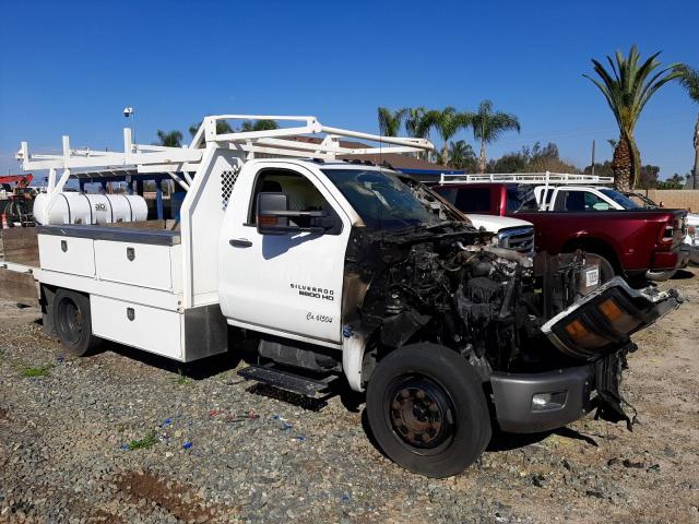 1HTKHPVK8LH239857 - 2020 CHEVROLET SILVERADO WHITE photo 4