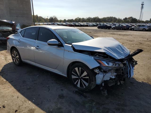 1N4BL4DV4KC153193 - 2019 NISSAN ALTIMA SV SILVER photo 4