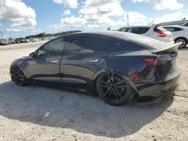 5YJ3E1EB1JF078594 - 2018 TESLA MODEL 3 BLACK photo 2