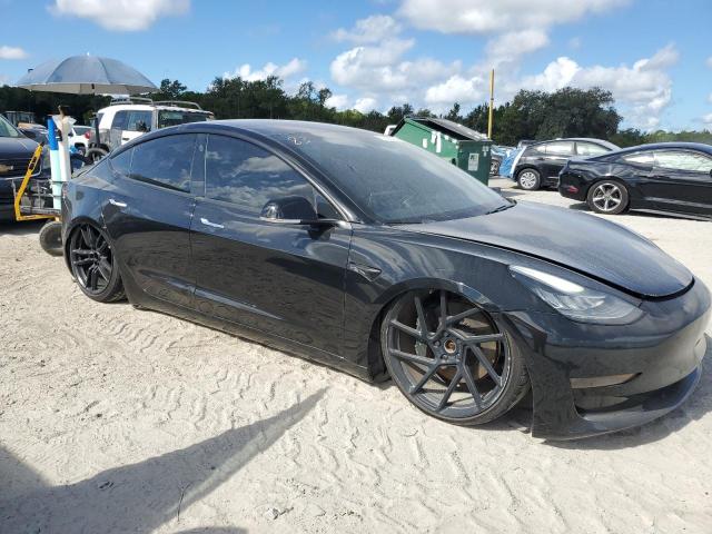 5YJ3E1EB1JF078594 - 2018 TESLA MODEL 3 BLACK photo 4