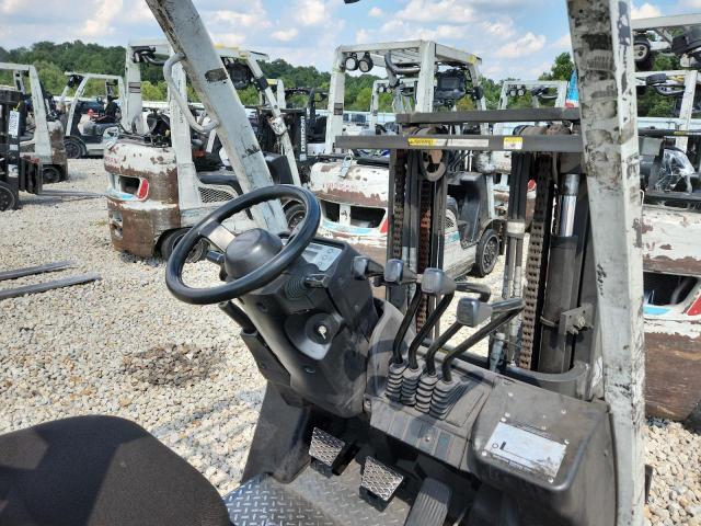 CP1F29W5726 - 2014 NISSAN FORKLIFT GRAY photo 5