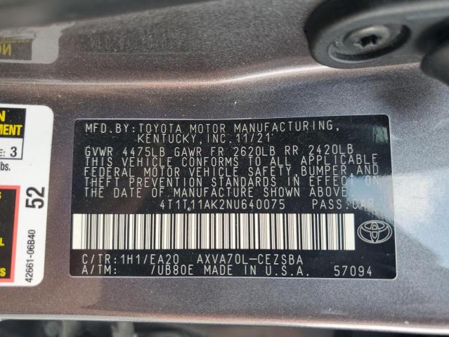 4T1T11AK2NU640075 - 2022 TOYOTA CAMRY SE رمادي صورة 13