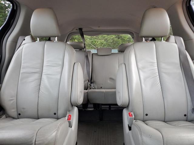 5TDDK3DC9BS014755 - 2011 TOYOTA SIENNA XLE SILVER photo 10