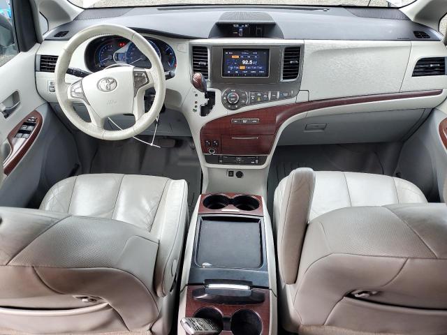 5TDDK3DC9BS014755 - 2011 TOYOTA SIENNA XLE SILVER photo 8