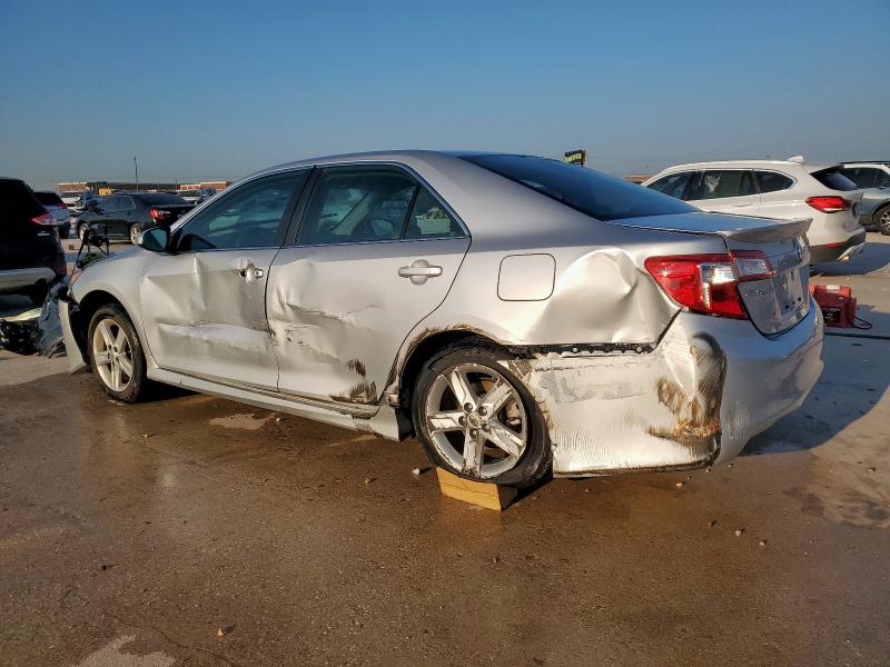 4T1BF1FK8DU294893 - 2013 TOYOTA CAMRY L SILVER photo 2