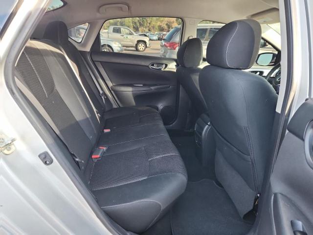 3N1AB7AP4JY252928 - 2018 NISSAN SENTRA S SILVER photo 10