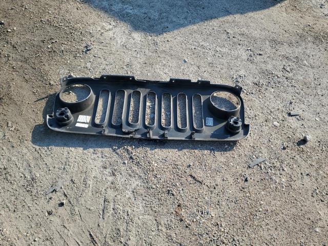 1C4BJWDG6JL869606 - 2018 JEEP WRANGLER U SPORT GRAY photo 13