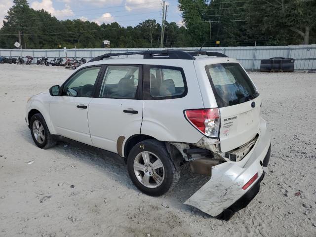 JF2SHABC1DH411494 - 2013 SUBARU FORESTER 2.5X WHITE photo 2