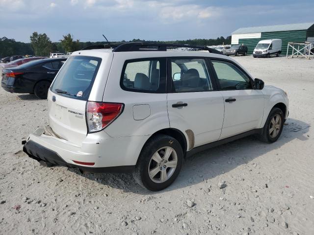 JF2SHABC1DH411494 - 2013 SUBARU FORESTER 2.5X WHITE photo 3