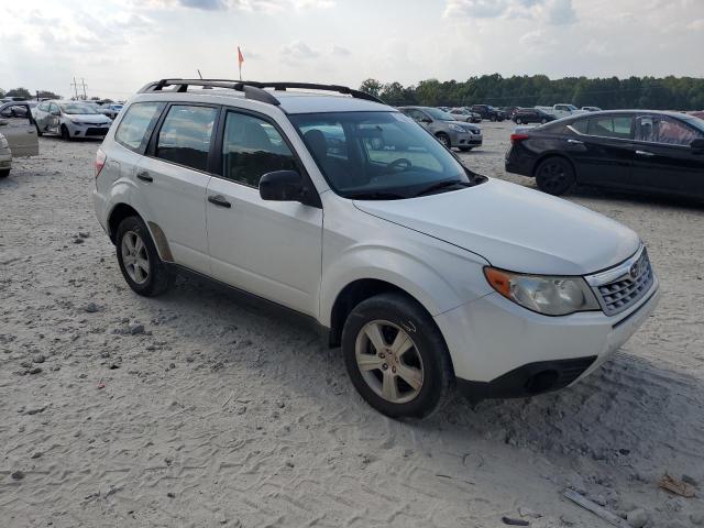 JF2SHABC1DH411494 - 2013 SUBARU FORESTER 2.5X WHITE photo 4