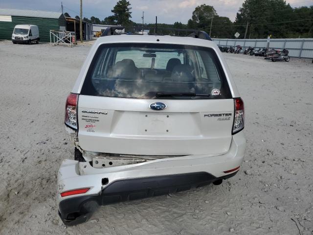 JF2SHABC1DH411494 - 2013 SUBARU FORESTER 2.5X WHITE photo 6