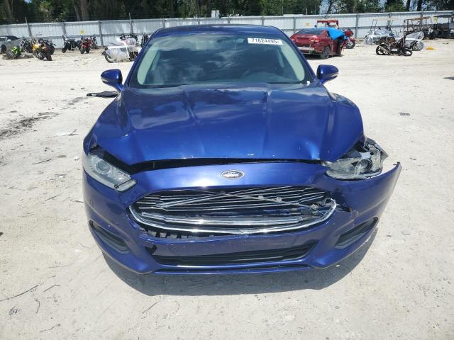 1FA6P0H78F5117219 - 2015 FORD FUSION SE BLUE photo 5