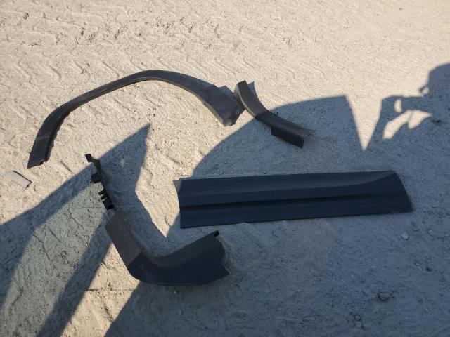 3GKALTEV8JL320189 - 2018 GMC TERRAIN SLE Qara foto 13