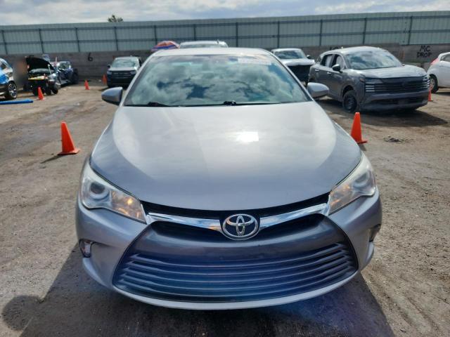 4T1BF1FKXFU988634 - 2015 TOYOTA CAMRY LE 银色 照片 5