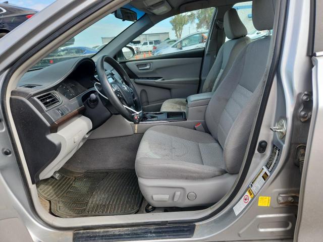 4T1BF1FKXFU988634 - 2015 TOYOTA CAMRY LE 银色 照片 7