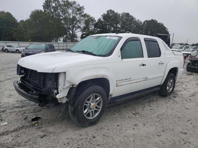 3GNEC12J27G148379 - 2007 CHEVROLET AVALANCHE C1500 WHITE photo 1