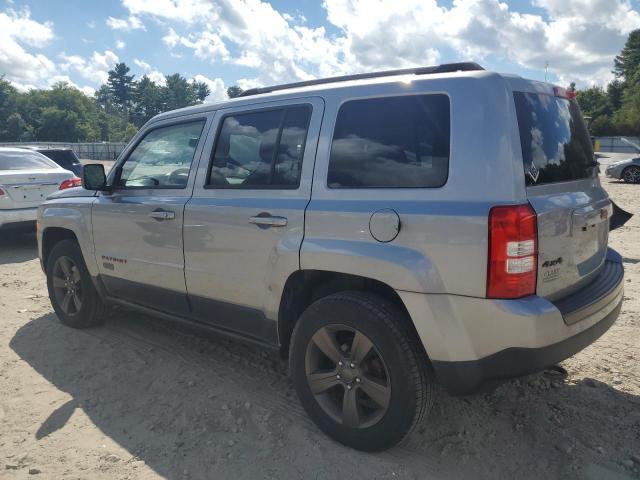 1C4NJRBB0GD673962 - 2016 JEEP PATRIOT SPORT SILVER photo 2
