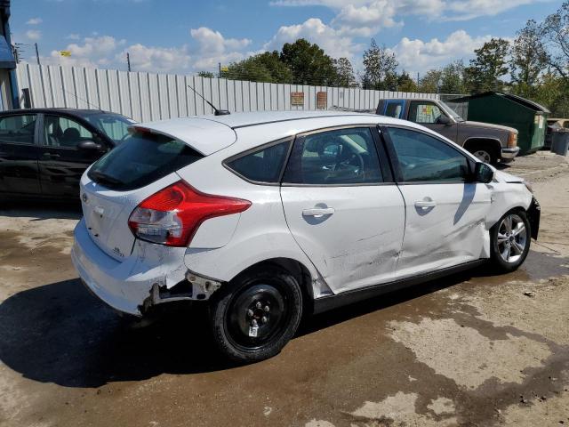 1FADP3K2XDL155694 - 2013 FORD FOCUS SE WHITE photo 3