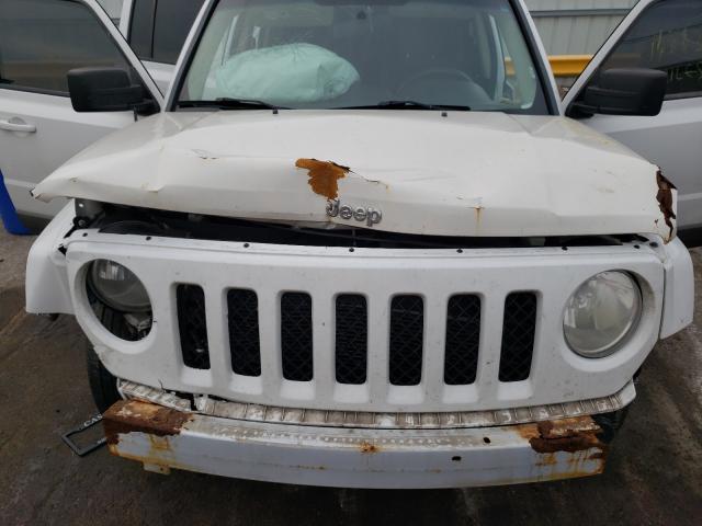 1J4NT1GBXBD118685 - 2011 JEEP PATRIOT SPORT WHITE photo 7