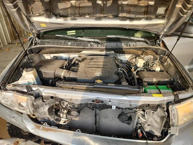 5TFUW5F11BX185344 - 2011 TOYOTA TUNDRA DOUBLE CAB SR5 SILVER photo 11