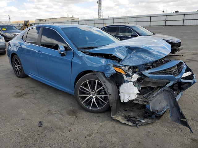 4T1S11AK5PU094144 - 2023 TOYOTA CAMRY SE NIGHT SHADE BLUE photo 4