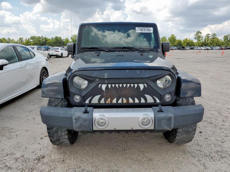 1C4BJWEG7FL528236 - 2015 JEEP WRANGLER U SAHARA BLACK photo 5