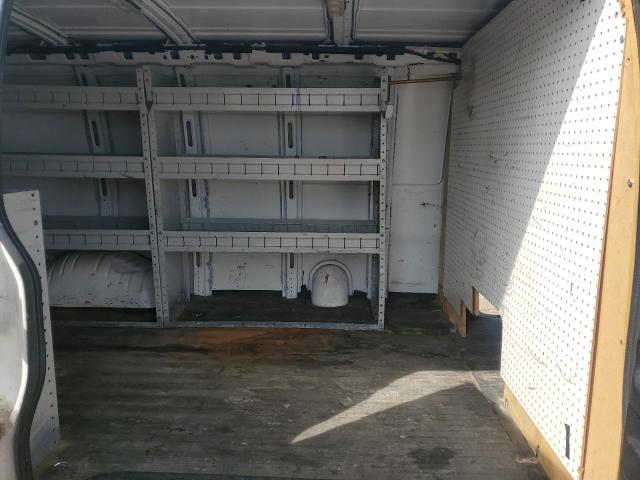 1GCWGAFF8G1229280 - 2016 CHEVROLET EXPRESS G2 WHITE photo 11