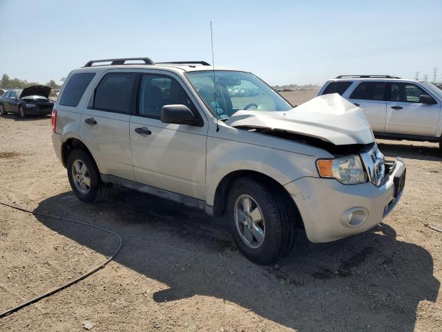 1FMCU03769KB21543 - 2009 FORD ESCAPE XLT WHITE photo 4