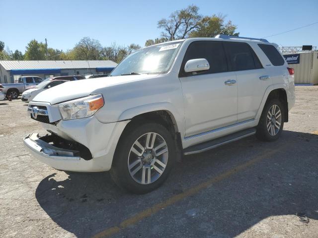 JTEBU5JRXD5119685 - 2013 TOYOTA 4RUNNER SR5 WHITE photo 1