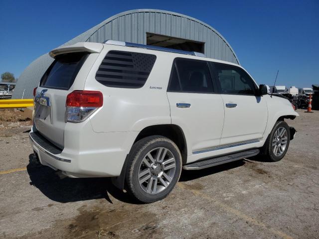 JTEBU5JRXD5119685 - 2013 TOYOTA 4RUNNER SR5 WHITE photo 3