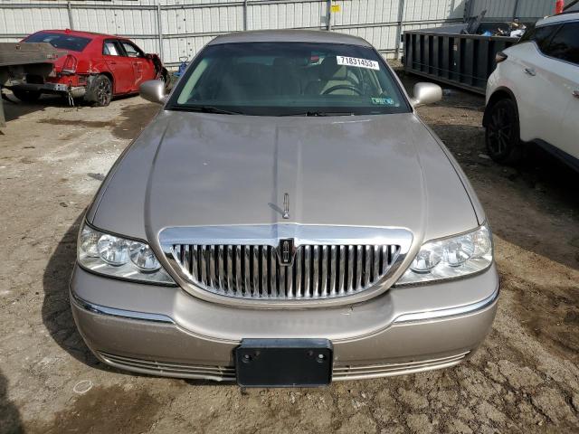 1LNHM81W93Y626429 - 2003 LINCOLN TOWN CAR EXECUTIVE GRAY photo 5