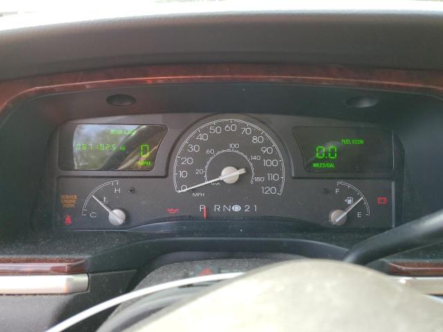 1LNHM81W93Y626429 - 2003 LINCOLN TOWN CAR EXECUTIVE GRAY photo 9