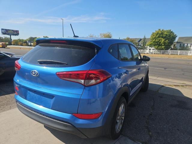 KM8J23A47HU506541 - 2017 HYUNDAI TUCSON SE BLUE photo 4