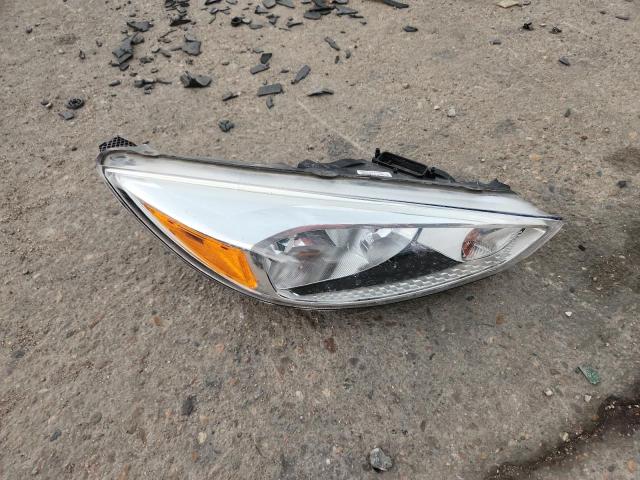 1FADP3K2XJL331171 - 2018 FORD FOCUS SE RED photo 12