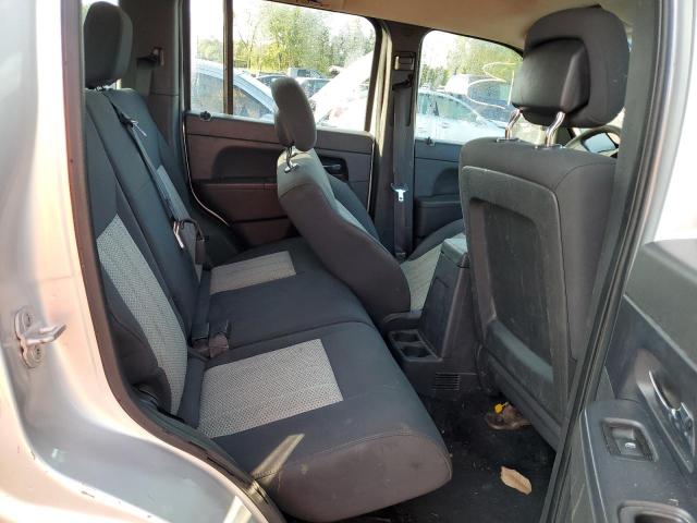 1J4PN2GKXAW179756 - 2010 JEEP LIBERTY SPORT SILVER photo 10