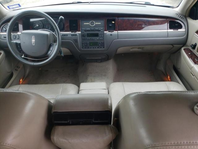 1LNHM81W57Y631150 - 2007 LINCOLN TOWN CAR SIGNATURE Сріблястий фото 8