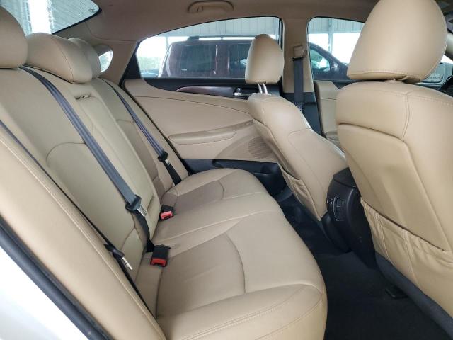 5NPEC4AC3BH258919 - 2011 HYUNDAI SONATA SE WHITE photo 10