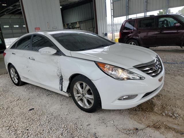 5NPEC4AC3BH258919 - 2011 HYUNDAI SONATA SE WHITE photo 4