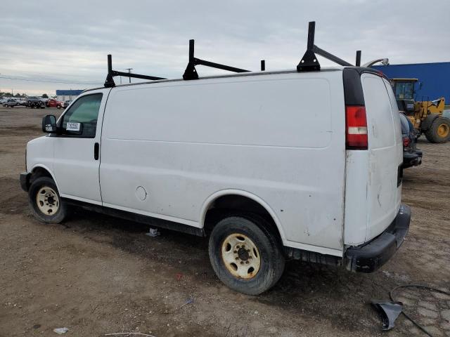 1GTW7FCA3C1200172 - 2012 GMC SAVANA G2500 WHITE photo 2