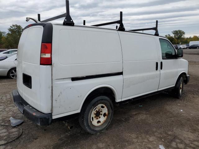 1GTW7FCA3C1200172 - 2012 GMC SAVANA G2500 WHITE photo 3