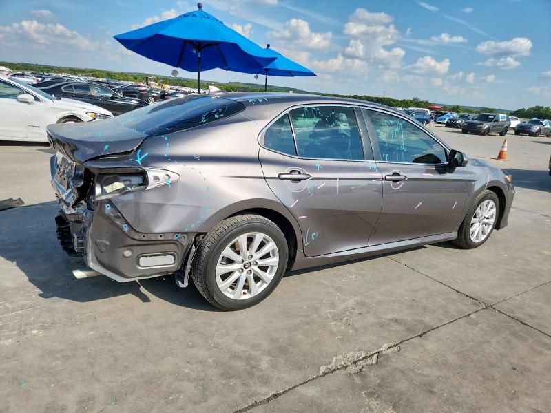 4T1C11AK0LU985490 - 2020 TOYOTA CAMRY LE GRAY photo 3