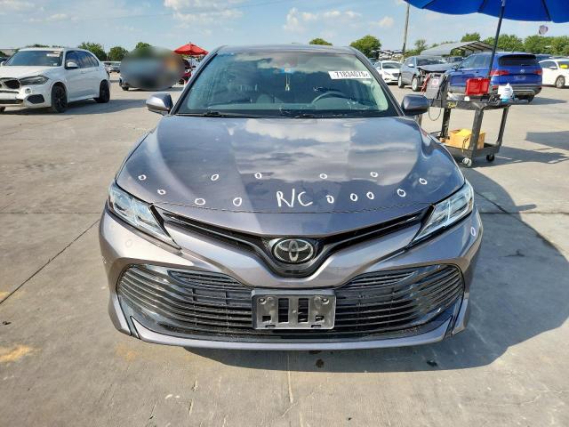 4T1C11AK0LU985490 - 2020 TOYOTA CAMRY LE GRAY photo 5
