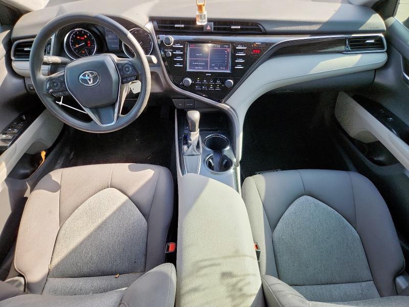 4T1C11AK0LU985490 - 2020 TOYOTA CAMRY LE GRAY photo 8