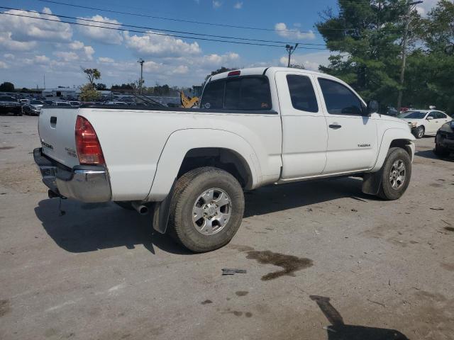 5TETU62N08Z513581 - 2008 TOYOTA TACOMA PRERUNNER ACCESS CAB WHITE photo 3